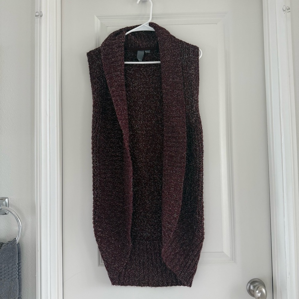 Maroon Knit Sleeveless Cardigan